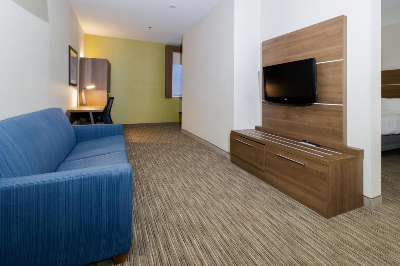 Holiday Inn Express Hotel & Suites Swansea By Ihg Exterior foto
